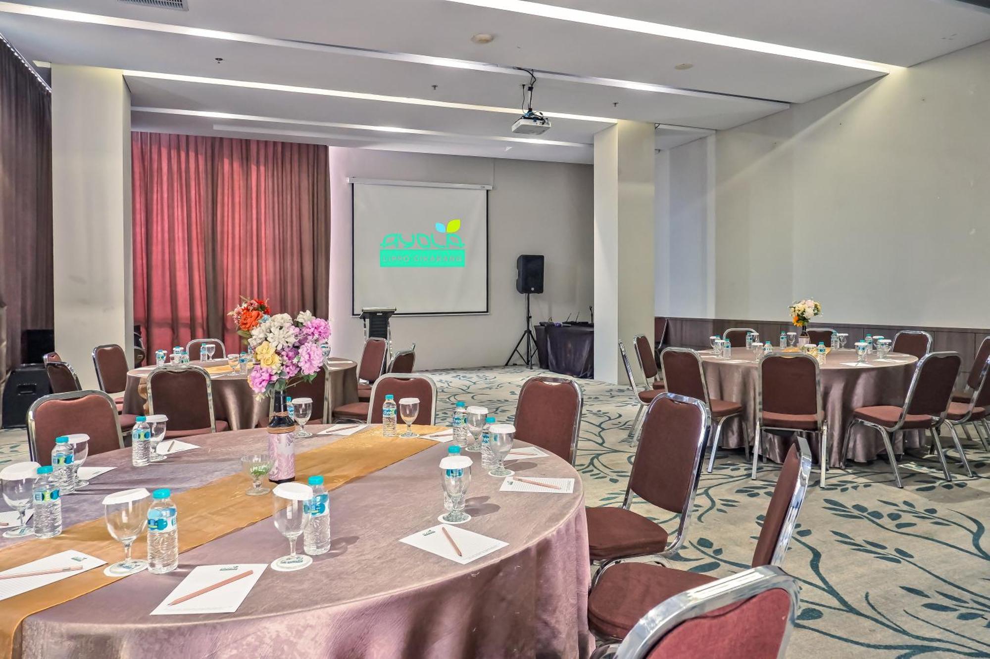 Hotel Ayola Lippo Cikarang Zewnętrze zdjęcie